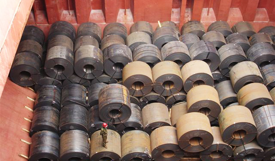 Bobines d'acier laminées à chaud pour la fabrication automobile